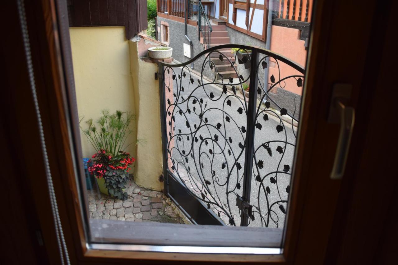 Gites Aux Fines Bulles D'Alsace Spa Privatif En Supplement Bergheim Esterno foto