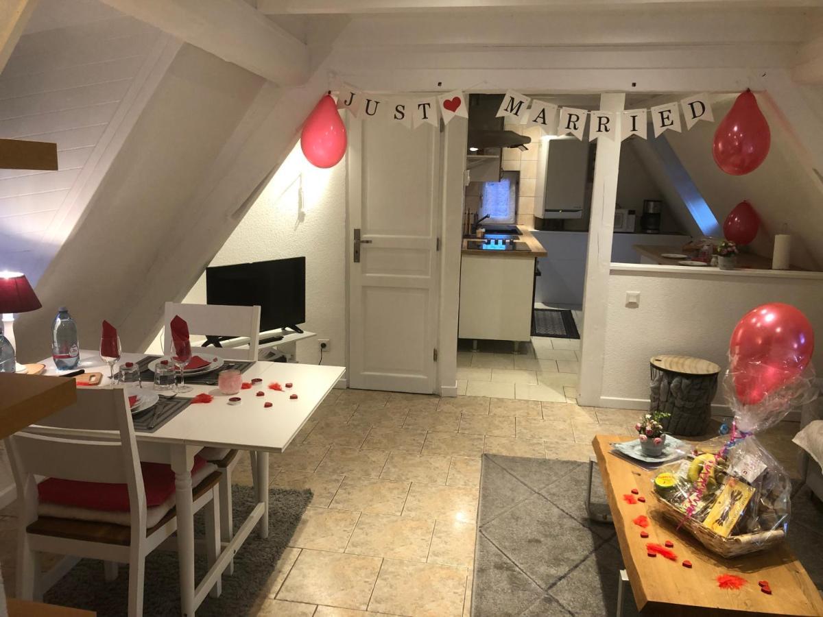 Gites Aux Fines Bulles D'Alsace Spa Privatif En Supplement Bergheim Esterno foto