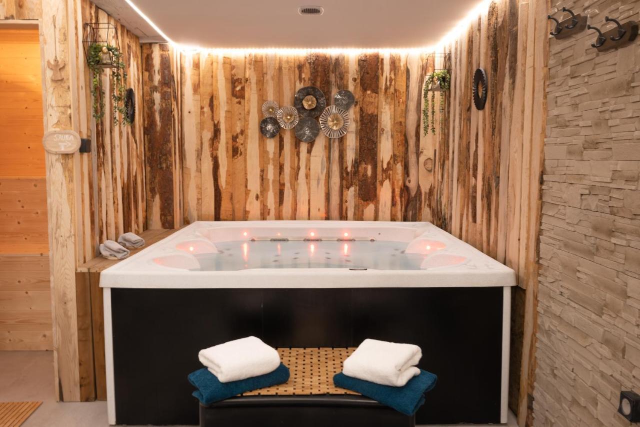 Gites Aux Fines Bulles D'Alsace Spa Privatif En Supplement Bergheim Esterno foto